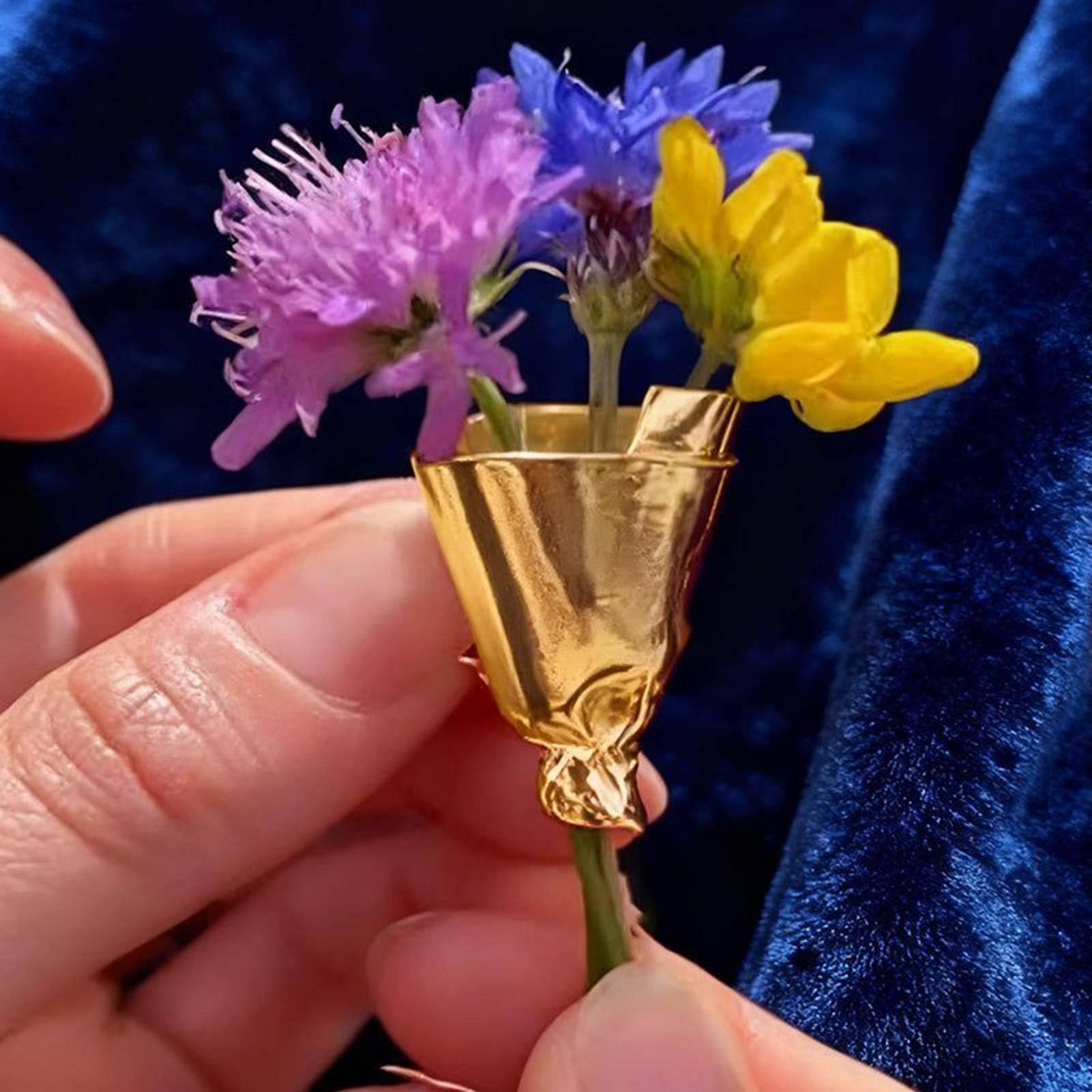 Women Flowers Bouquet Pins Bro - Travel Accessories India recension och pris